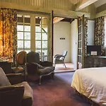 Hotel Le Moulin Du Roc 5*