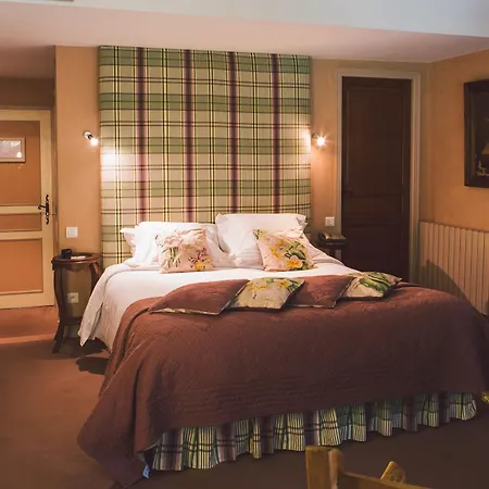 Le Moulin Du Roc Hotel 5*