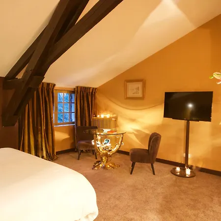 Hotel Le Moulin Du Roc 5*