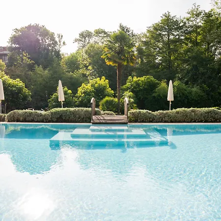 فندق Le Moulin Du Roc 5*