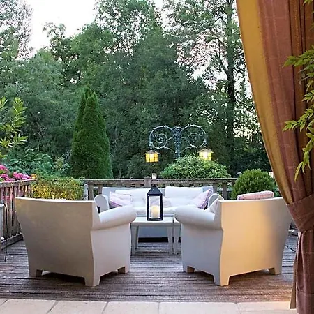 Hotel Le Moulin Du Roc 5*