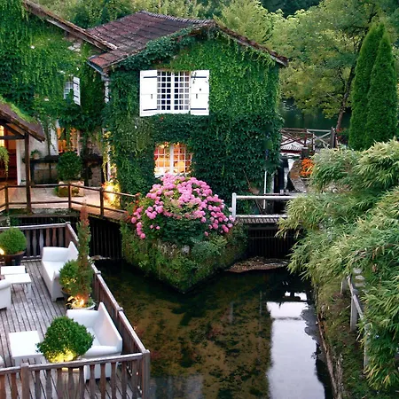 Le Moulin Du Roc Hotel