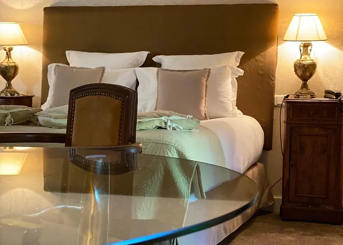 Le Moulin Du Roc Hotel 5*