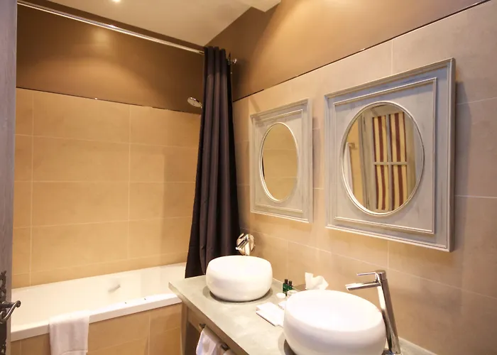 Hotel Le Moulin Du Roc