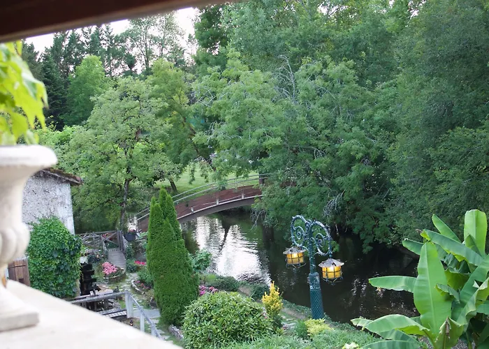 Le Moulin Du Roc Hotel