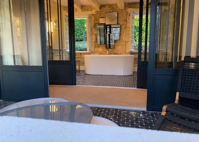 Le Moulin Du Roc 5*